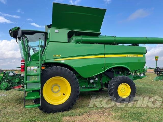 Used 2021 John Deere S760 Combines at Koenig Equipment in Oxford, OH - PhotoXL2