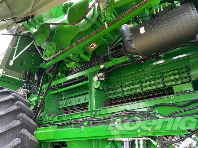 Used 2021 John Deere S760 Combines at Koenig Equipment in Oxford, OH - PhotoXL18