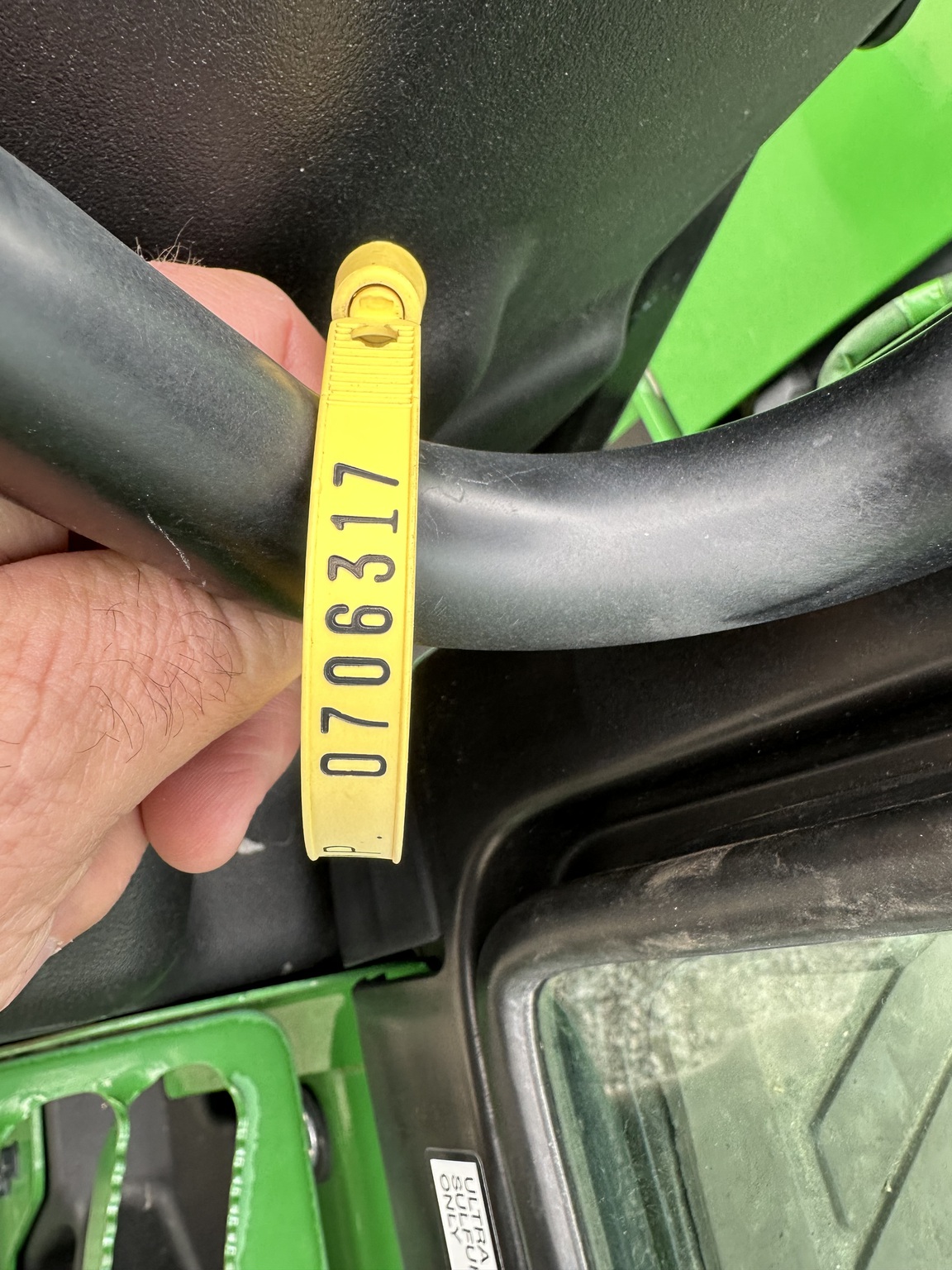 2022 John Deere 6110M Image 12