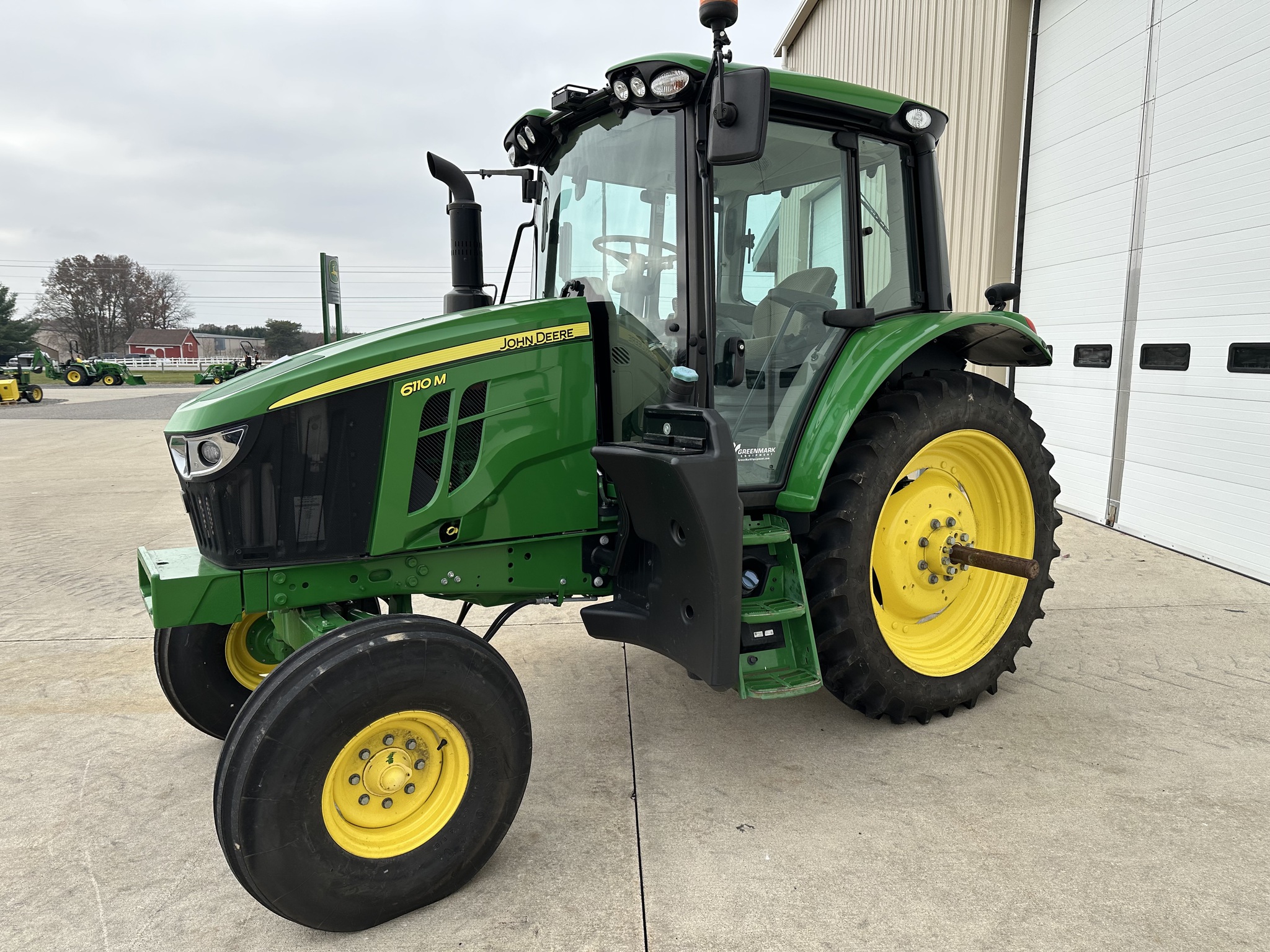 2022 John Deere 6110M Image 4