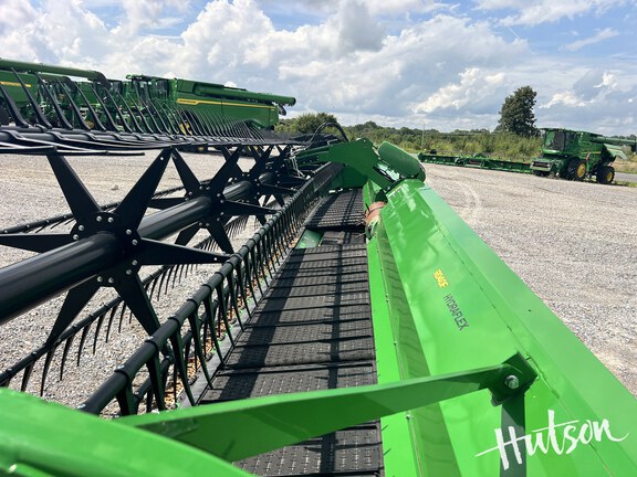 Photo of 2023 John Deere RD40F