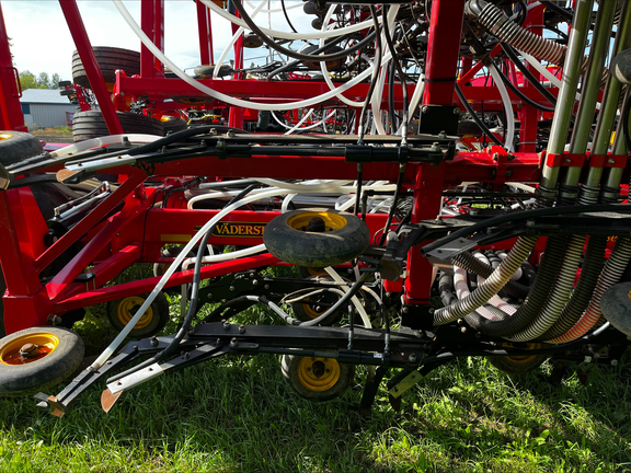 2024 Vaderstad 8412
