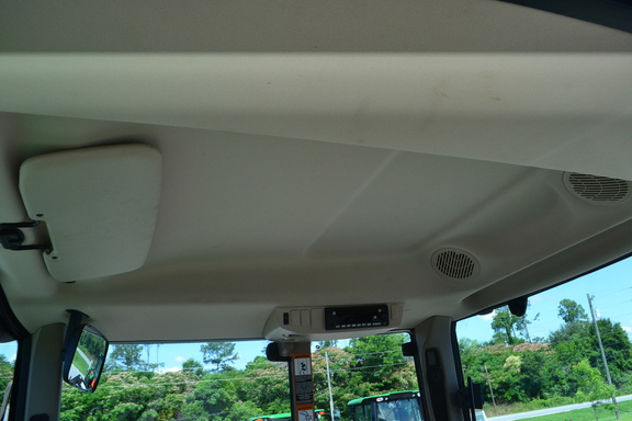 2022 John Deere 6145M Photo 7