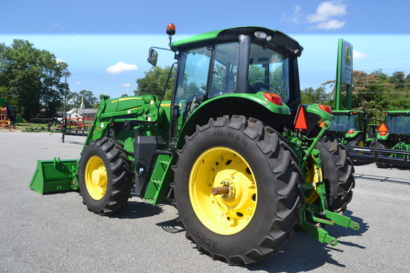 2022 John Deere 6145M Photo 5