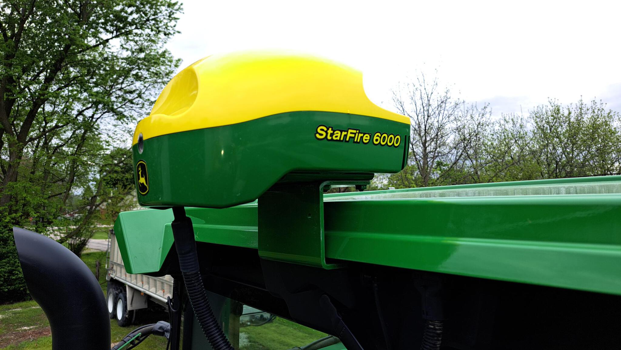  2022 John Deere 410R at Heritage Tractor in Galesburg, IL