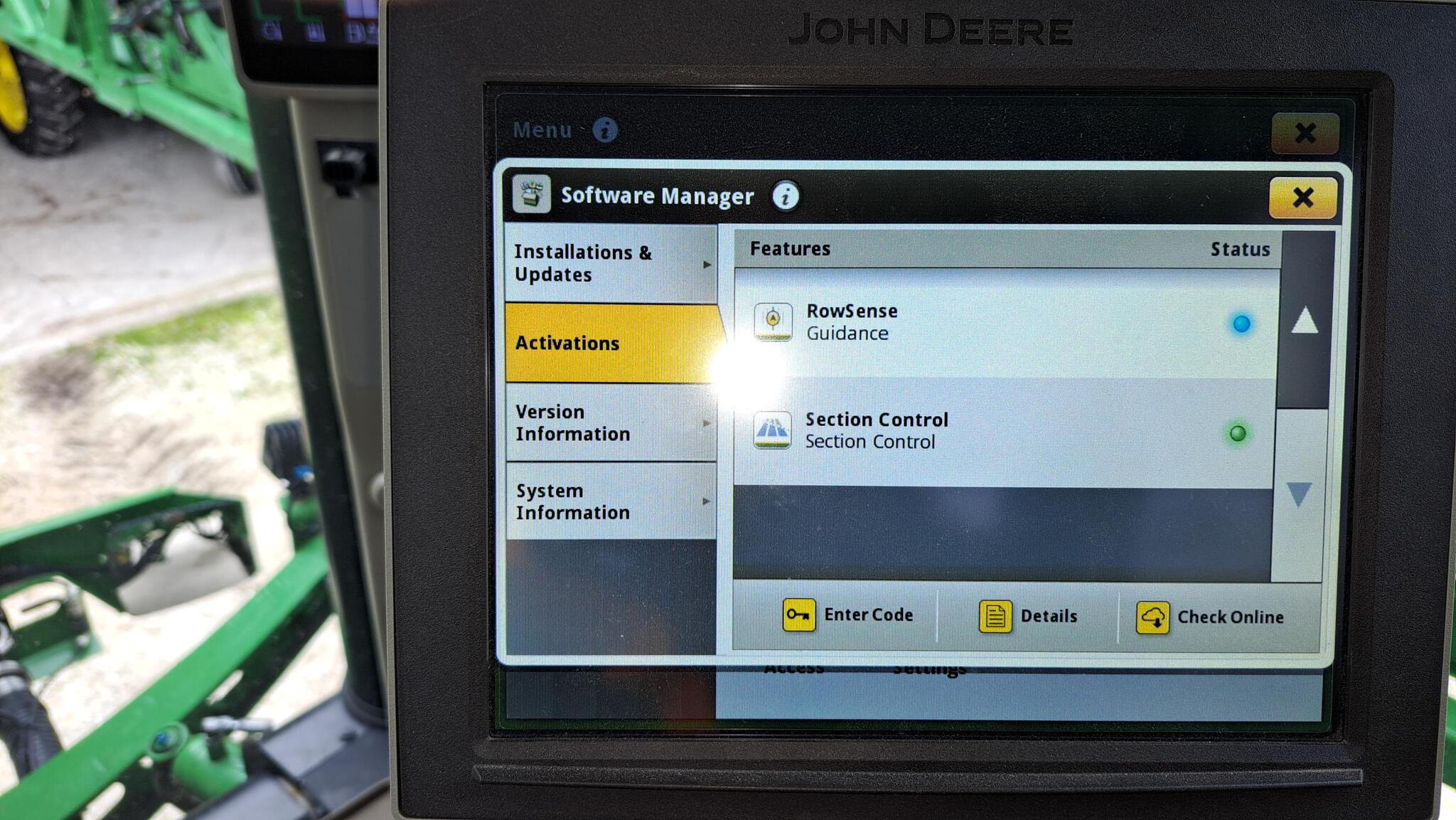  2022 John Deere 410R at Heritage Tractor in Galesburg, IL