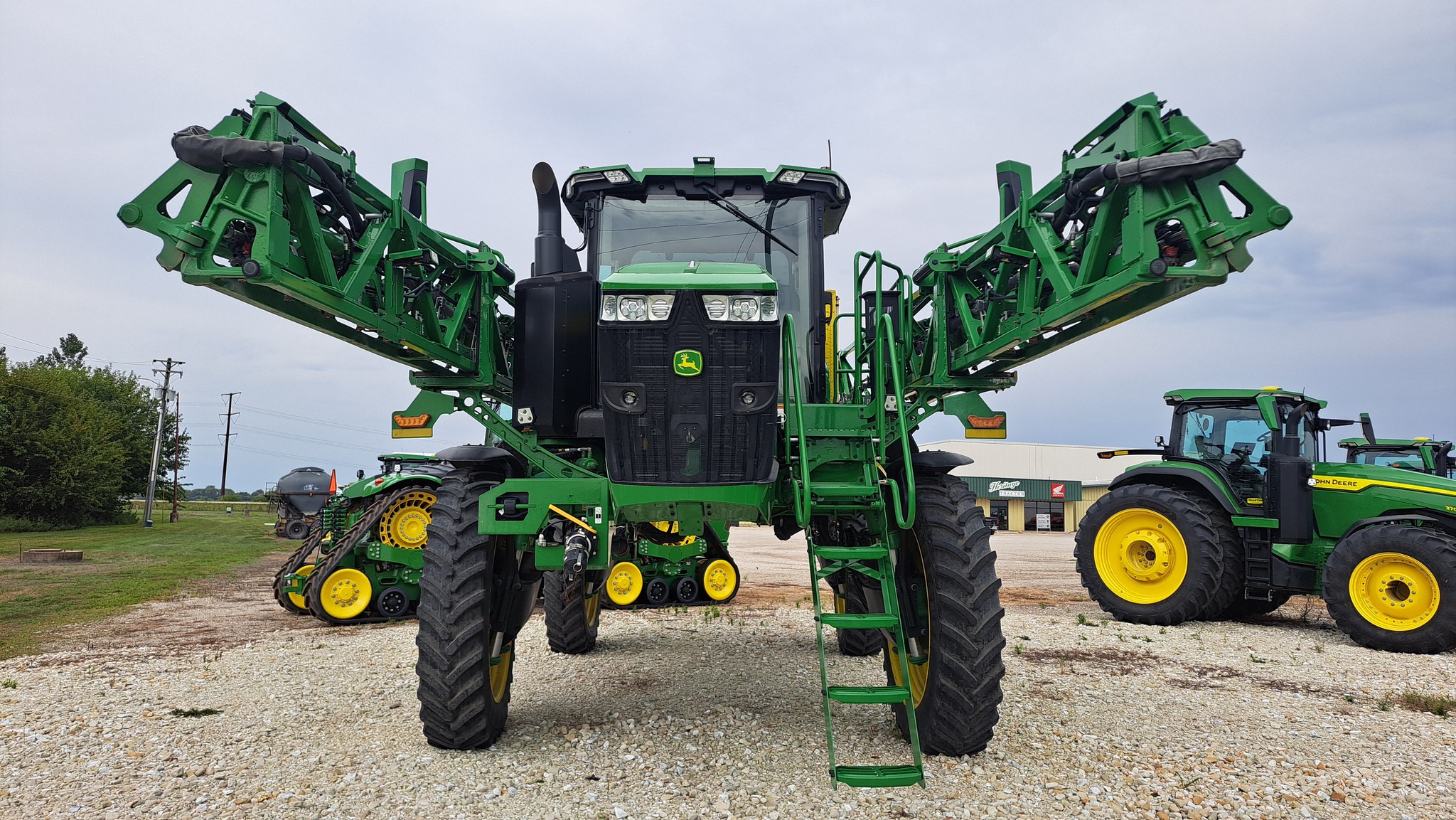  2022 John Deere 410R at Heritage Tractor in Galesburg, IL
