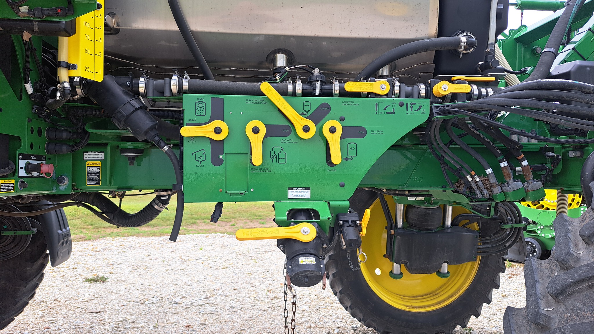  2022 John Deere 410R at Heritage Tractor in Galesburg, IL