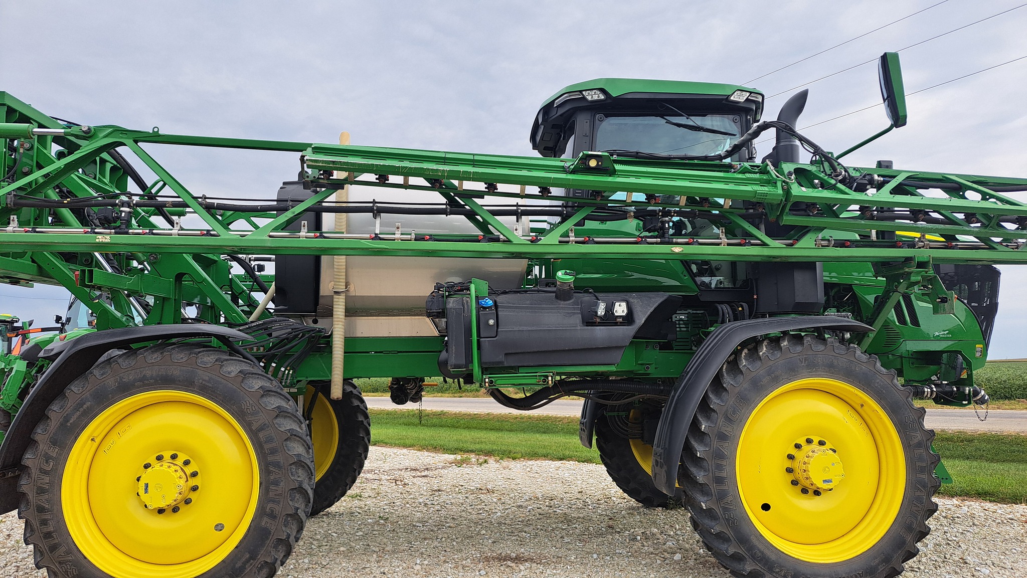  2022 John Deere 410R at Heritage Tractor in Galesburg, IL