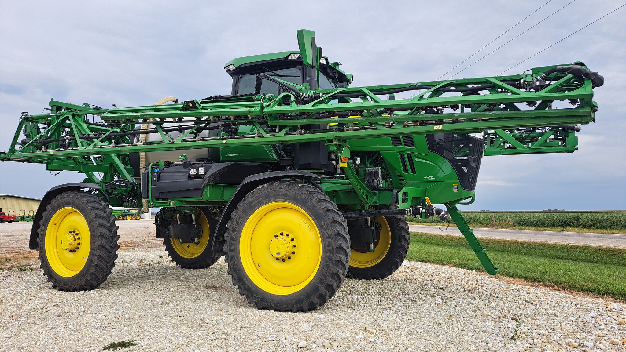  2022 John Deere 410R at Heritage Tractor in Galesburg, IL