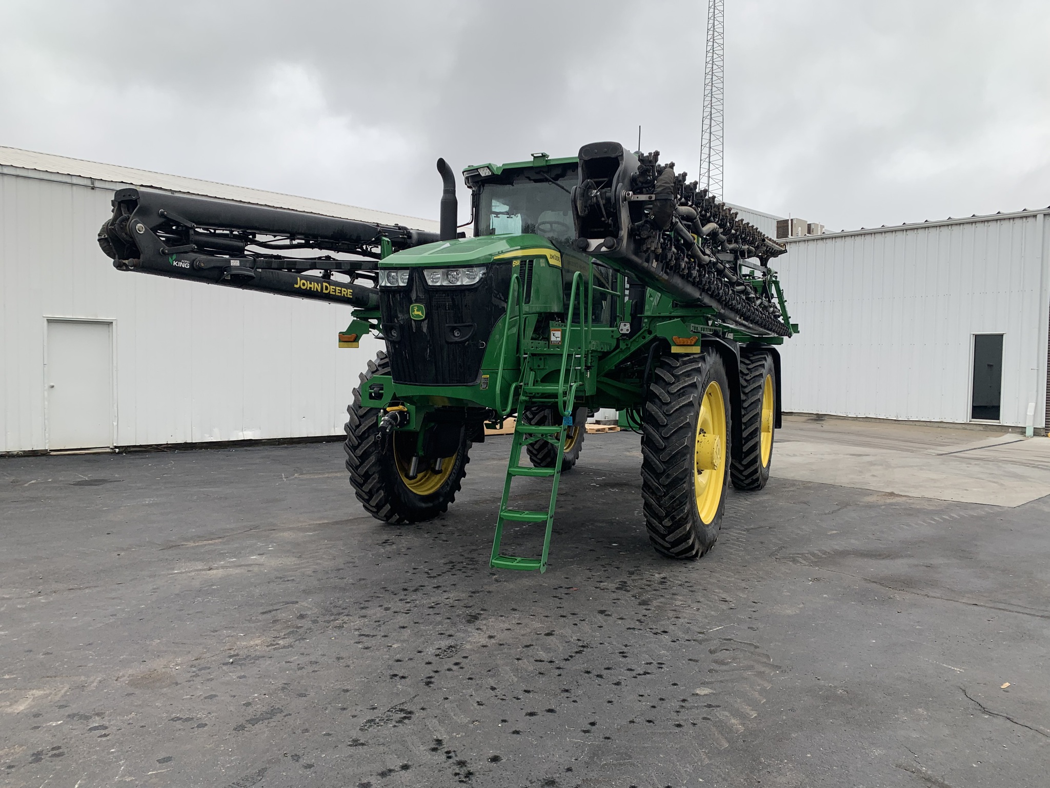  2022 John Deere 616R at Heritage Tractor in Lamar, MO
