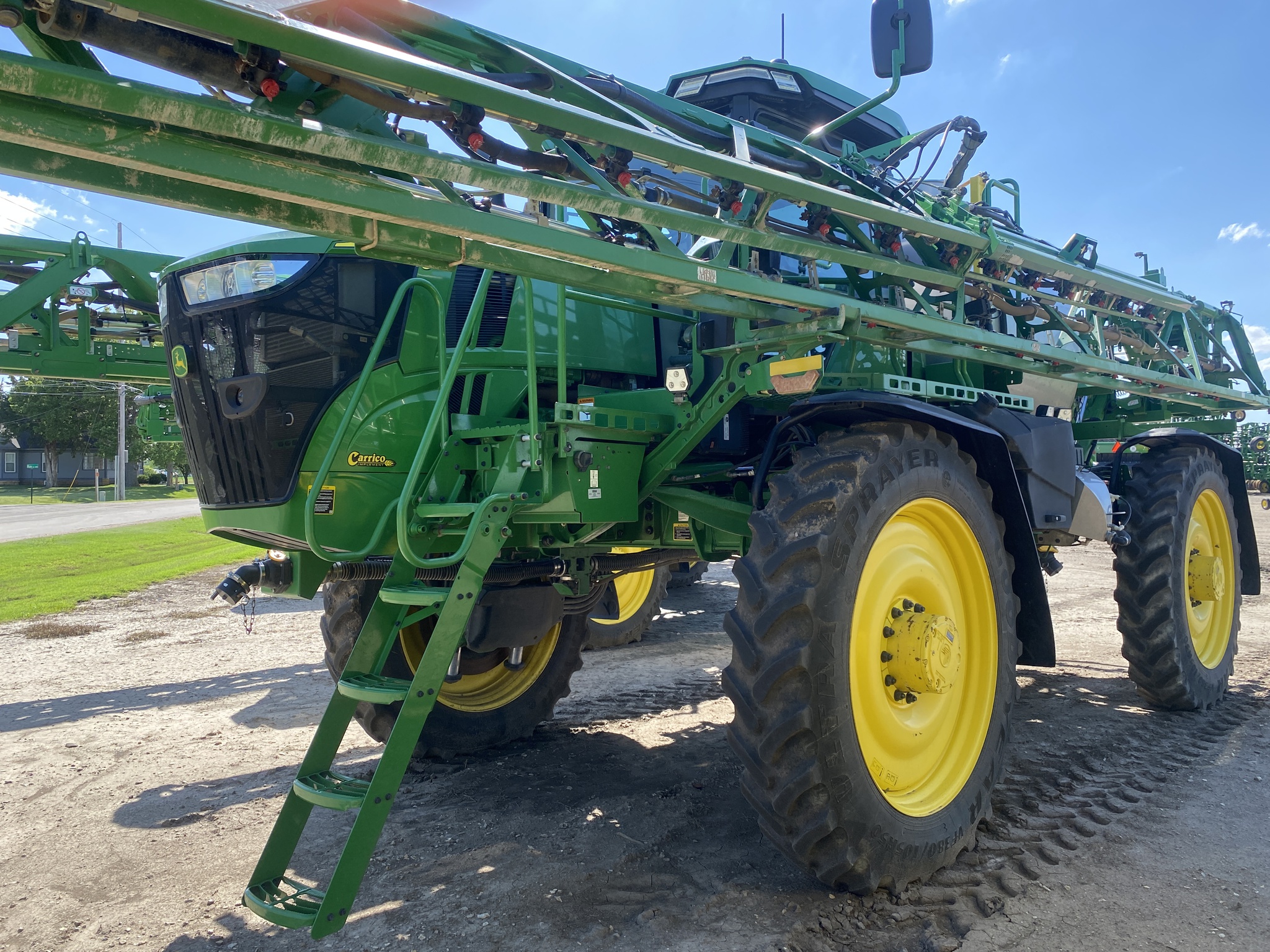 2023 John Deere 616R Image 2