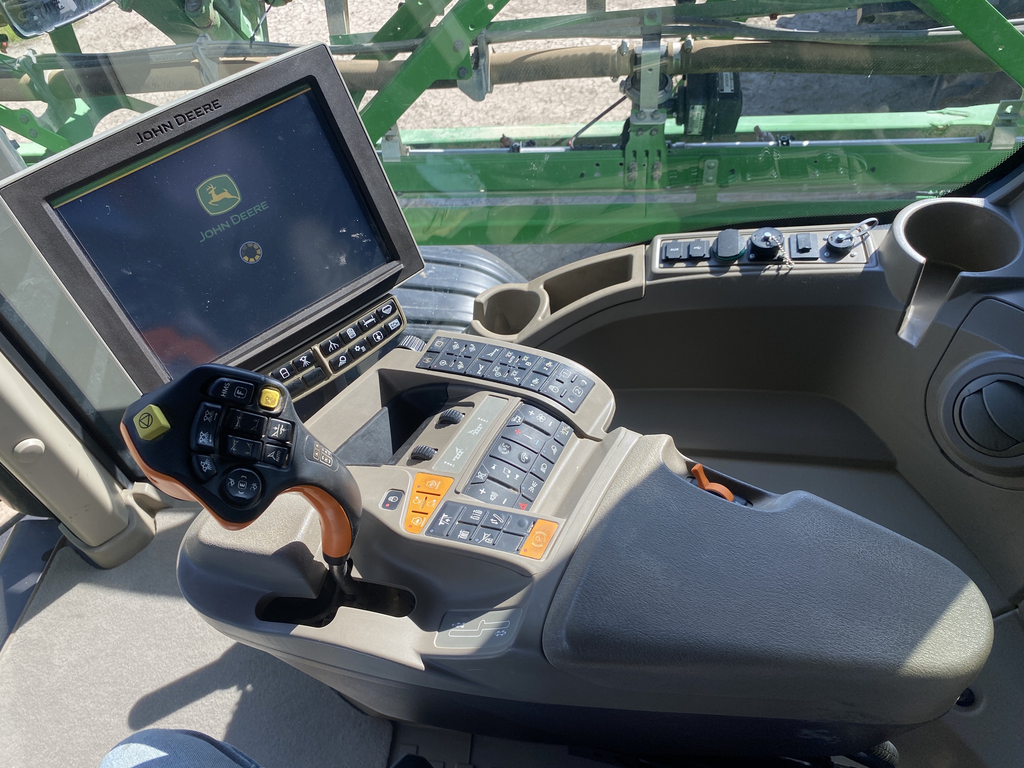 2023 John Deere 616R Image 11
