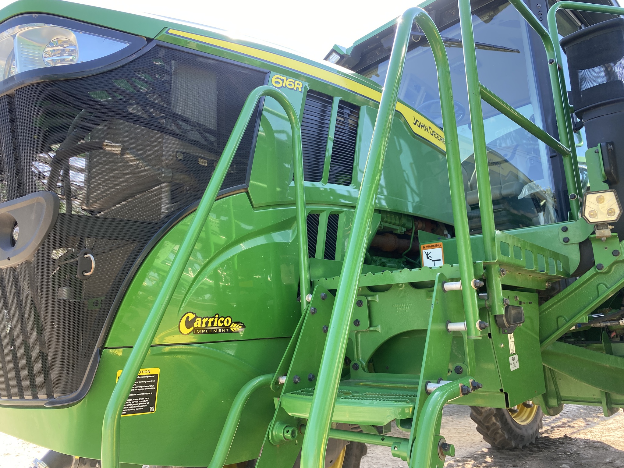 2023 John Deere 616R Image 6