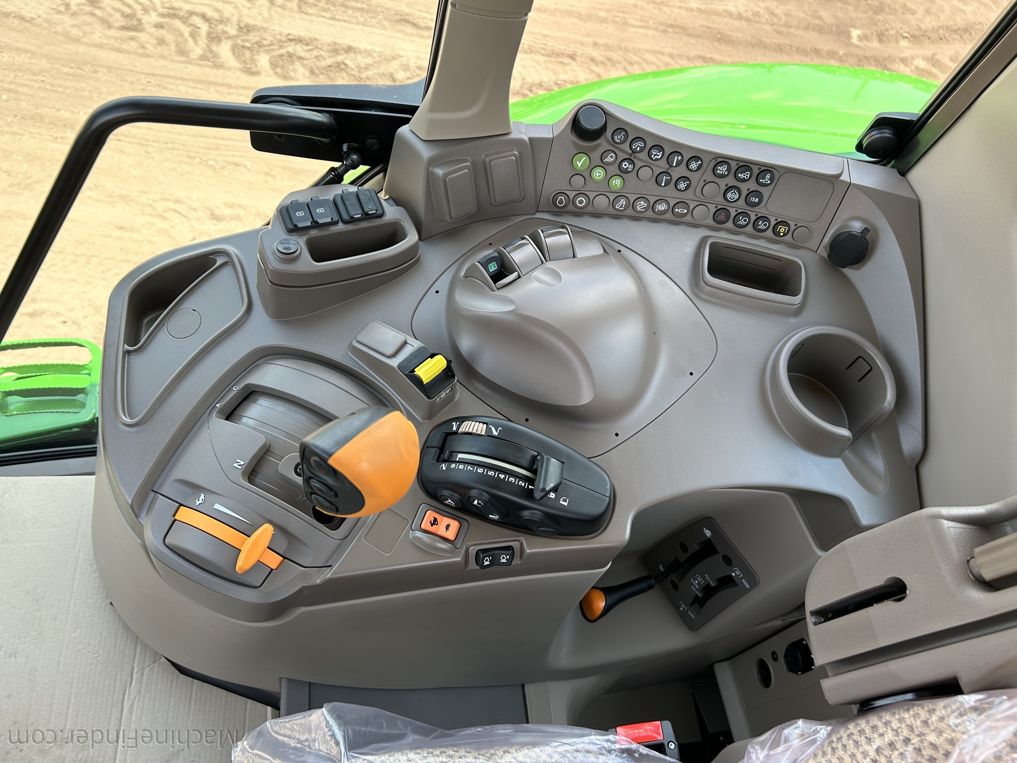 2024 John Deere 6130M Image 7
