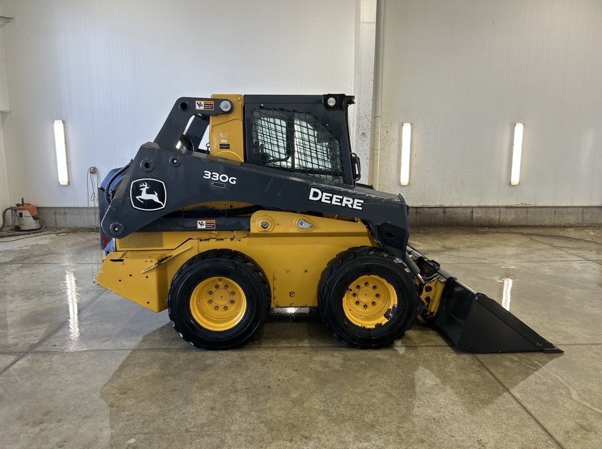 2020 John Deere 330G Image 1