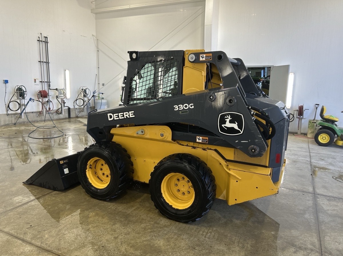 2020 John Deere 330G Image 2