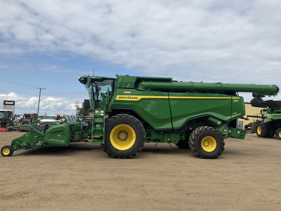 2022 John Deere X9 1100