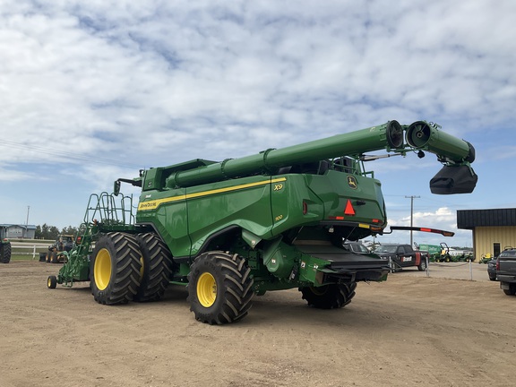 2022 John Deere X9 1100