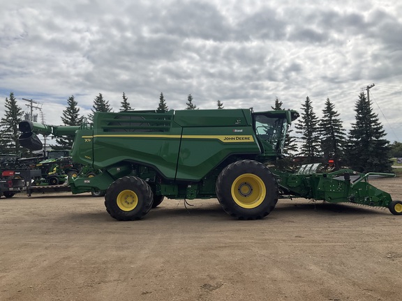 2022 John Deere X9 1100