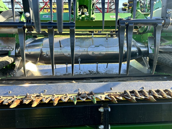 Used 2022 John Deere HD50R Combine Platforms at Horizon Ag & Turf in Westlock, AB - Photo7