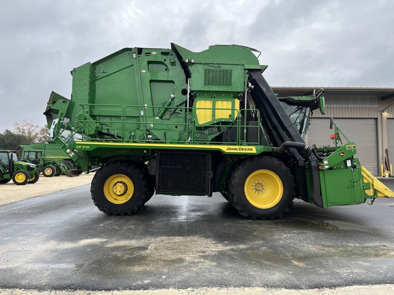 2023 John Deere CP770 Photo 5