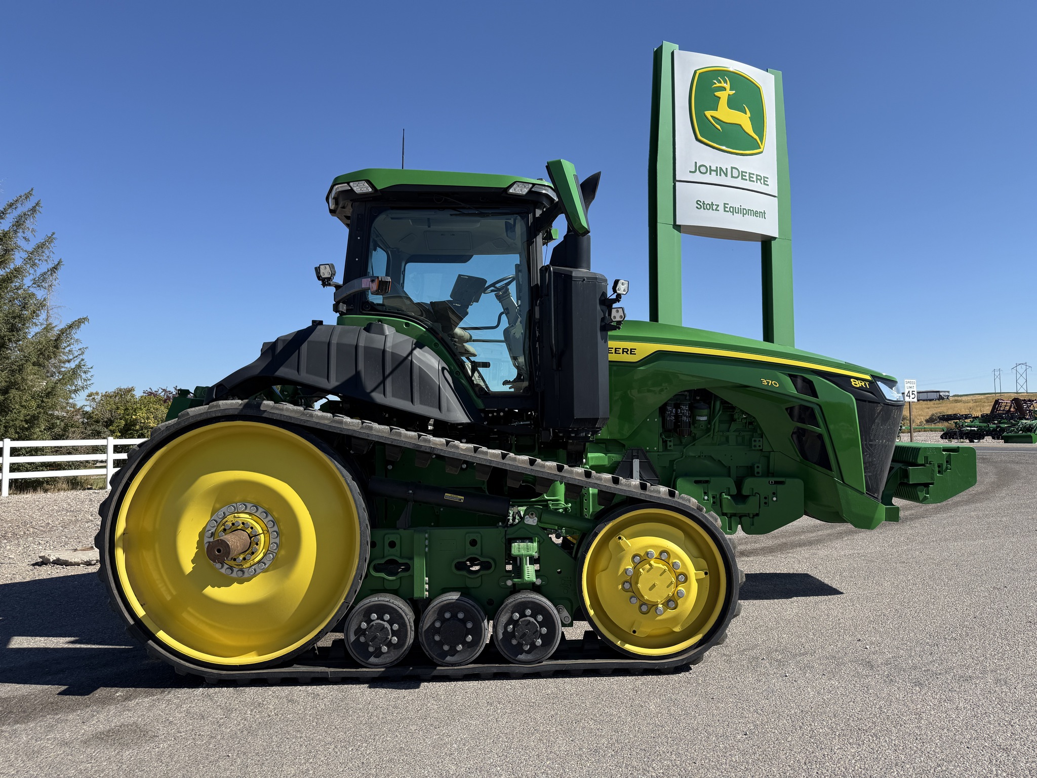 2022 John Deere 8RT 370 Image 6