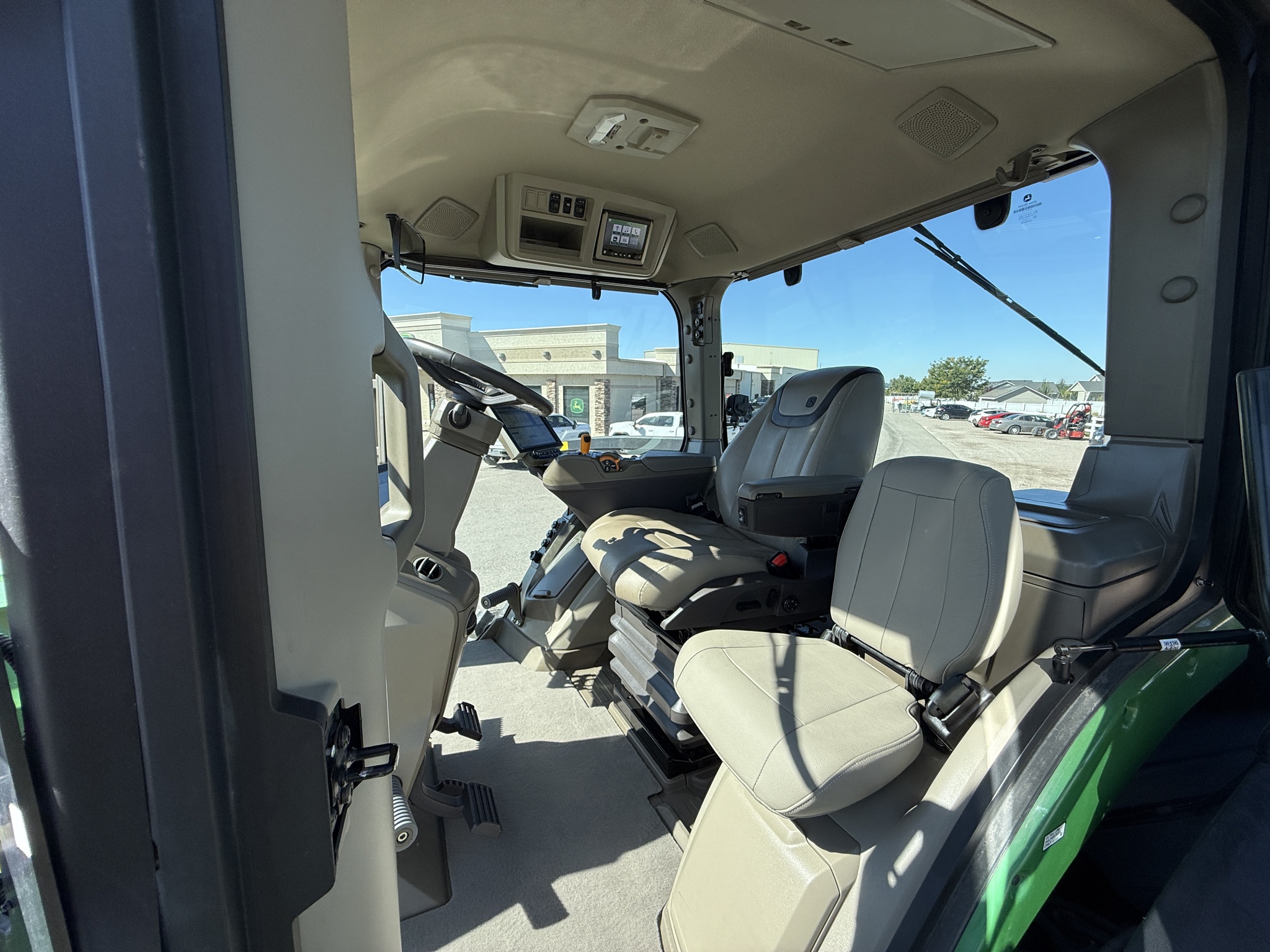 2022 John Deere 8RT 370 Image 9