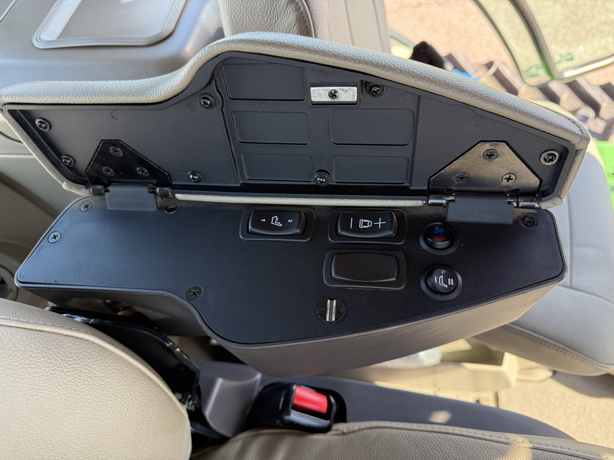 2022 John Deere 8RT 370 Image 15