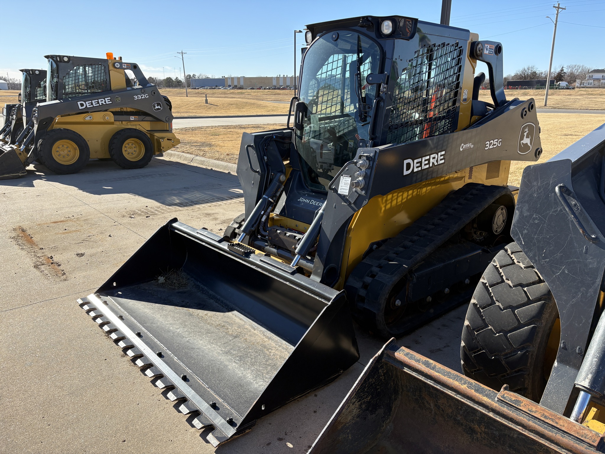 2020 John Deere 325G Image 5