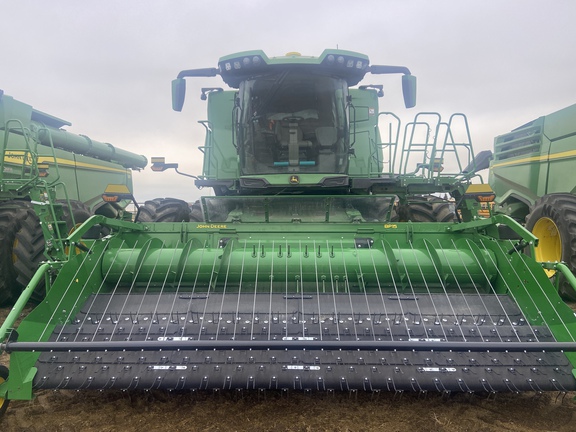 Used 2024 John Deere X9 1100 Combines at Horizon Ag & Turf in High Prairie, AB - Photo6