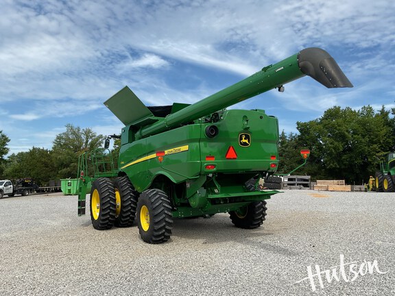 Photo of 2024 John Deere S760