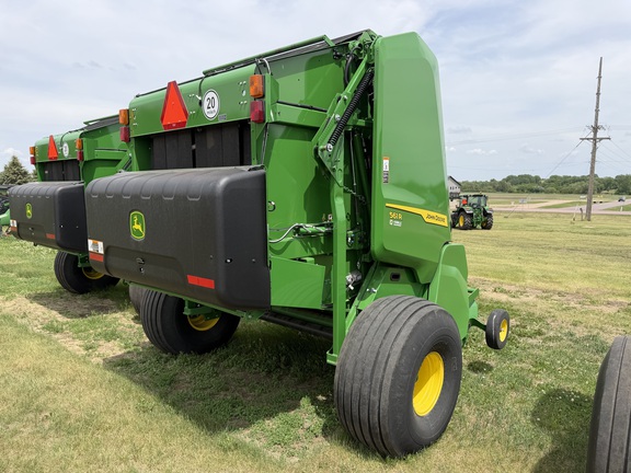 2024 John Deere 561R - Photo3