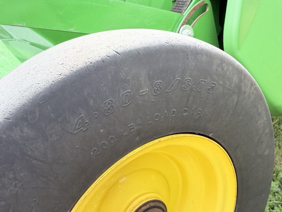 2024 John Deere 561R - Photo9