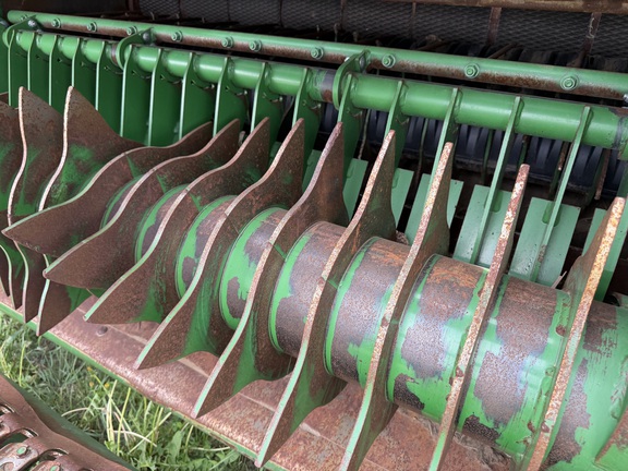 2024 John Deere 561R - Photo19