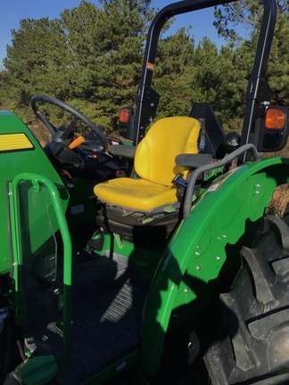 2024 John Deere 5090E Photo 6