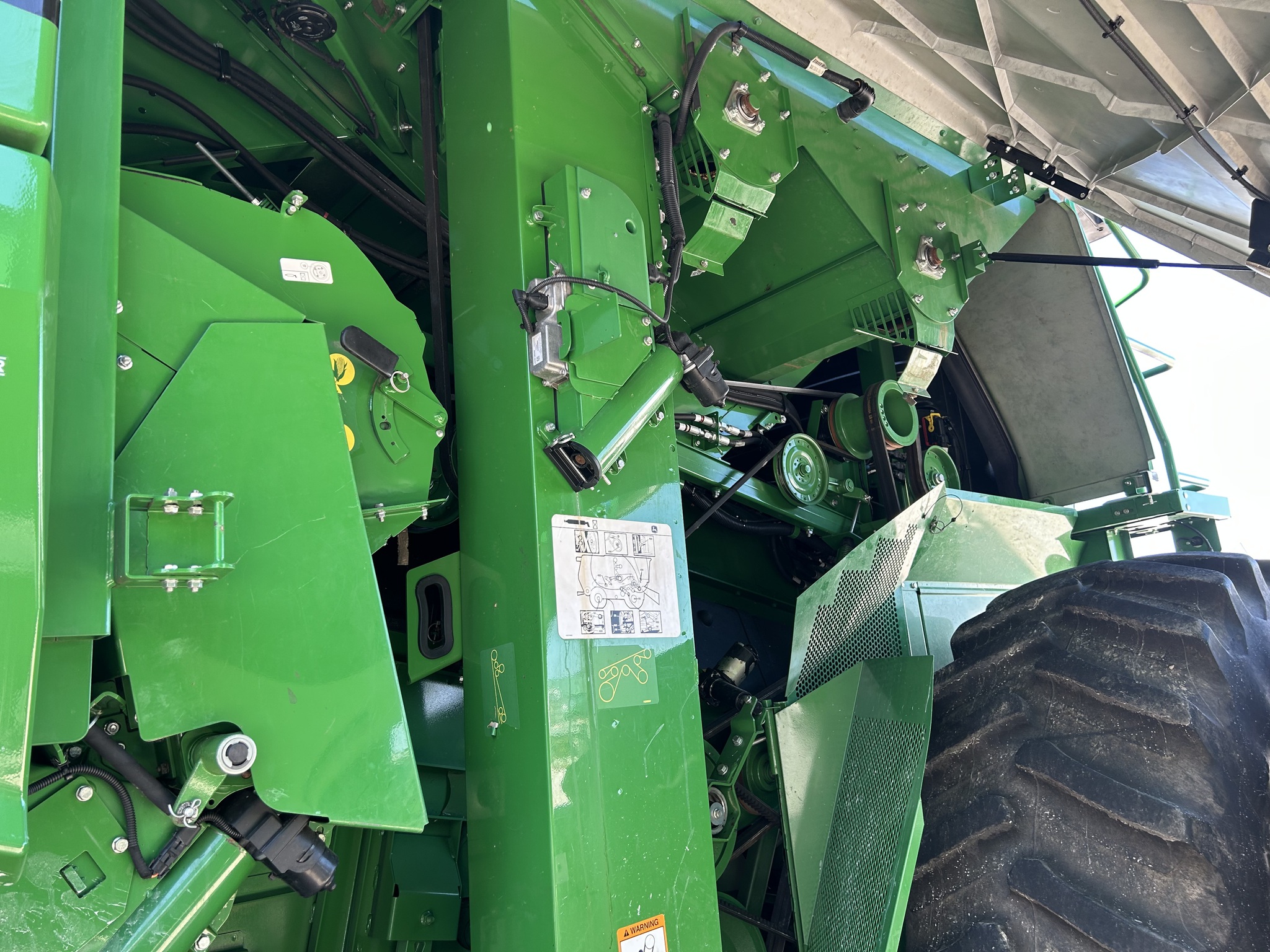  2021 John Deere S780 at Heritage Tractor in Lexington, IL