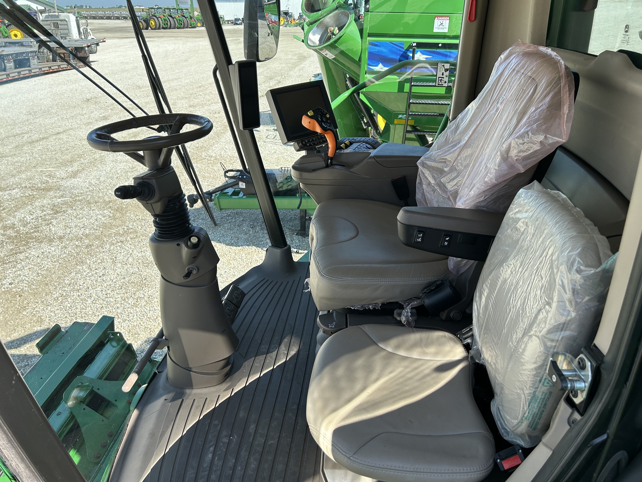  2021 John Deere S780 at Heritage Tractor in Lexington, IL