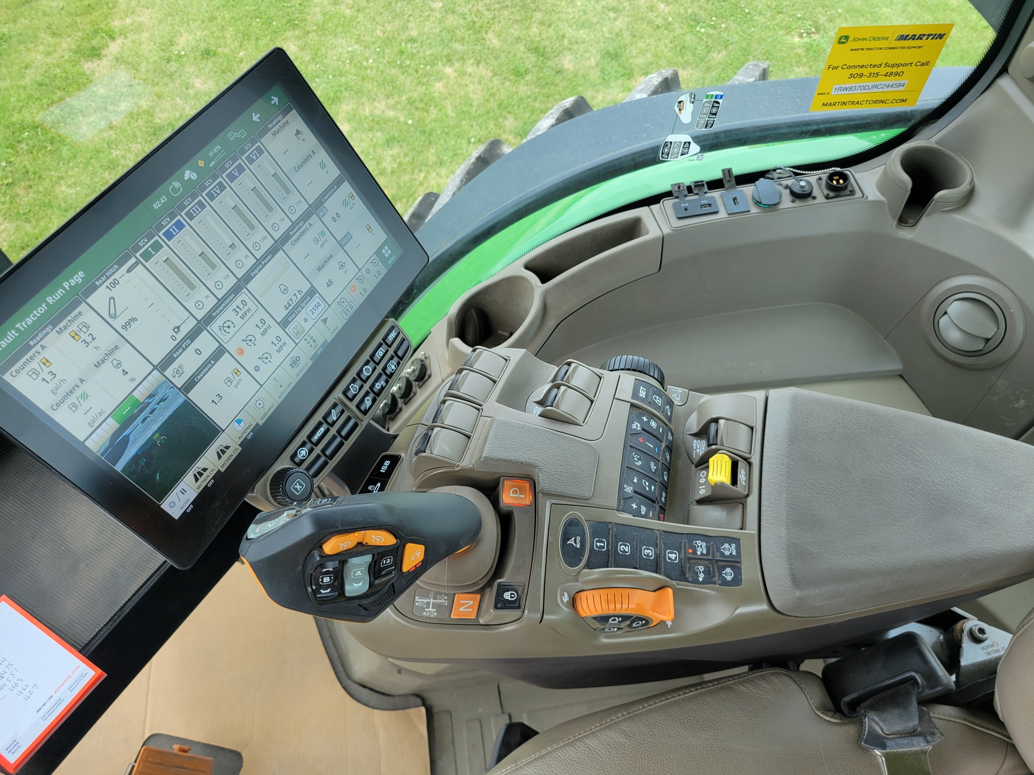  2024 John Deere 8R 370 at Heritage Tractor in Freeport, IL