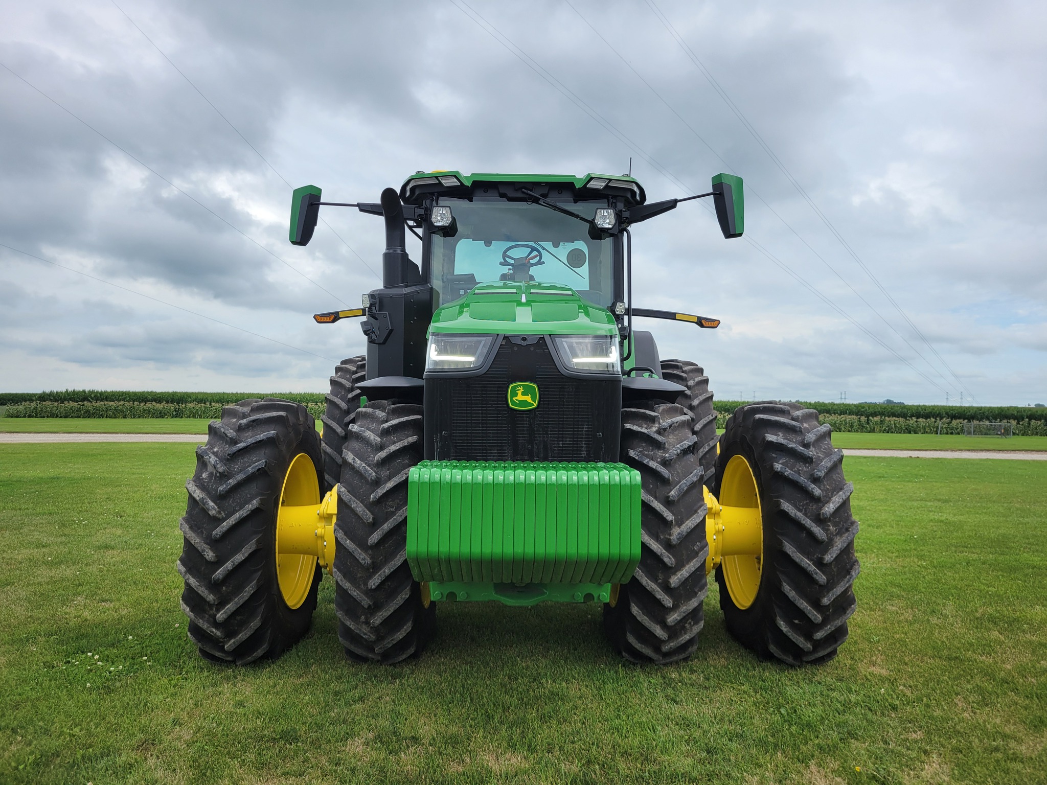  2024 John Deere 8R 370 at Heritage Tractor in Freeport, IL
