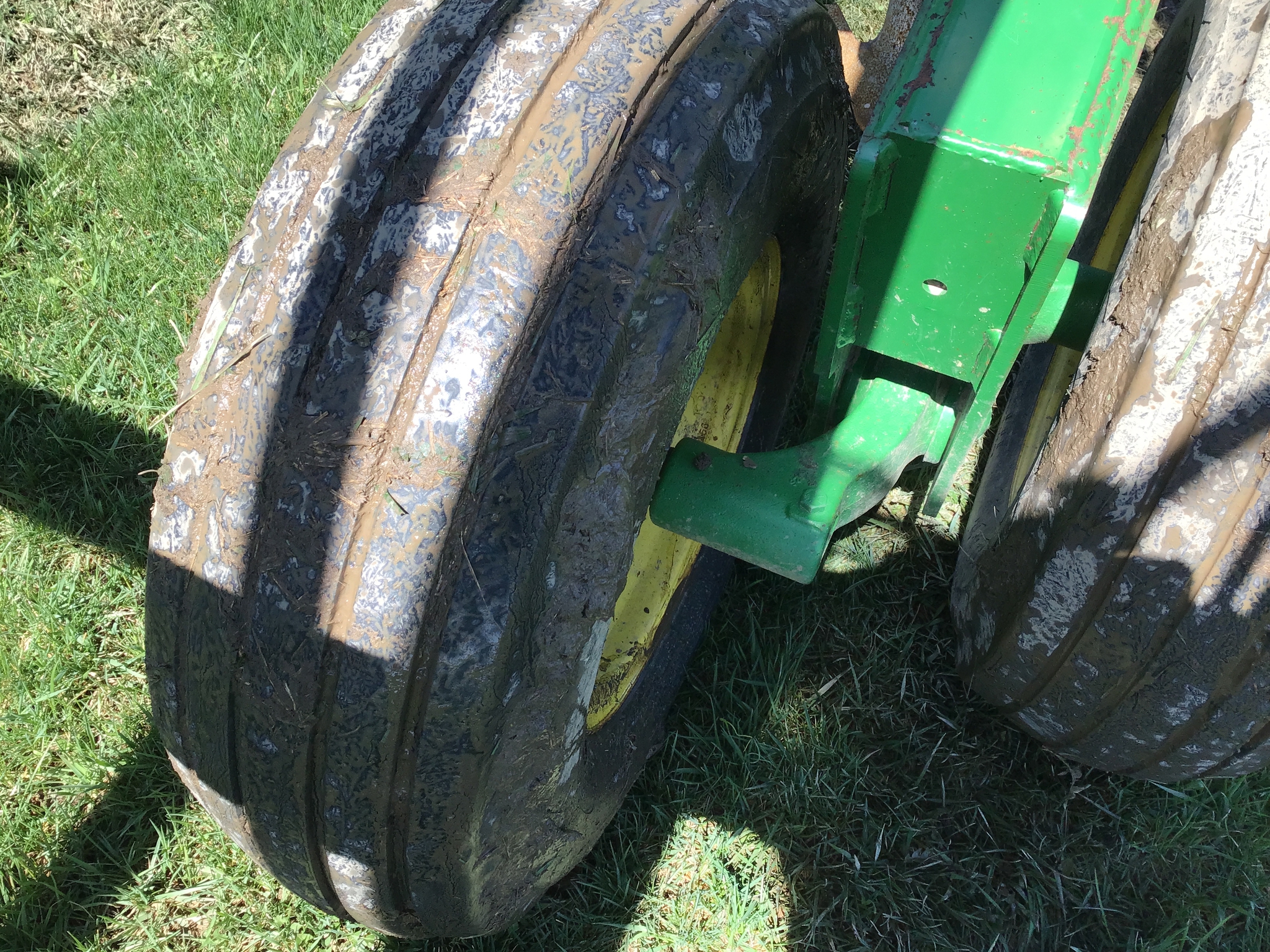Used 2012 John Deere 2210 Field Cultivators at Koenig Equipment in Greenville, OH - PhotoXL14