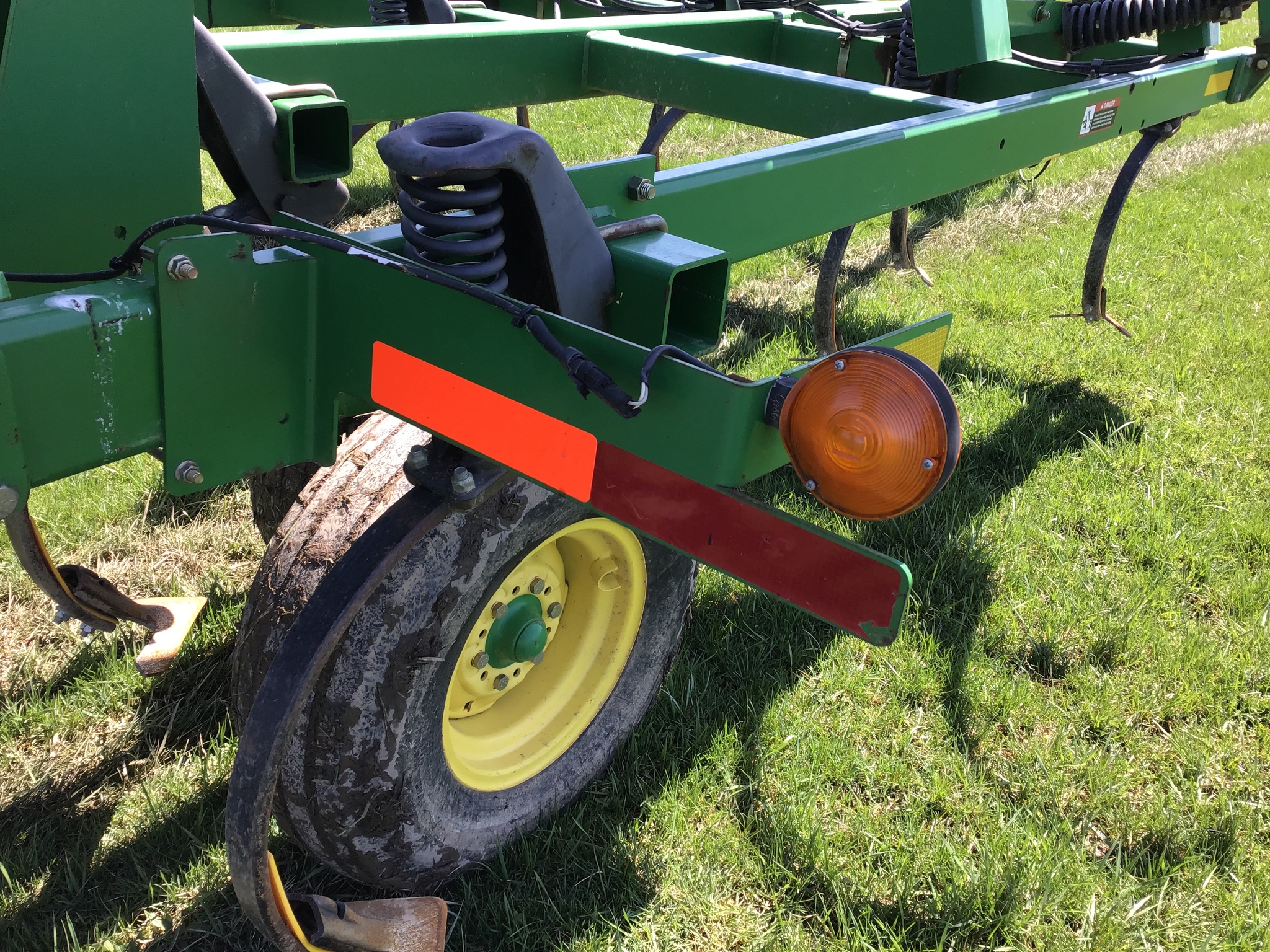 Used 2012 John Deere 2210 Field Cultivators at Koenig Equipment in Greenville, OH - PhotoXL18