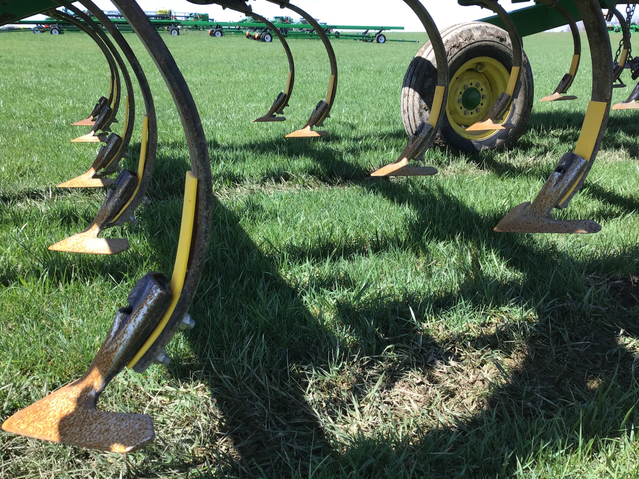 Used 2012 John Deere 2210 Field Cultivators at Koenig Equipment in Greenville, OH - PhotoXL10