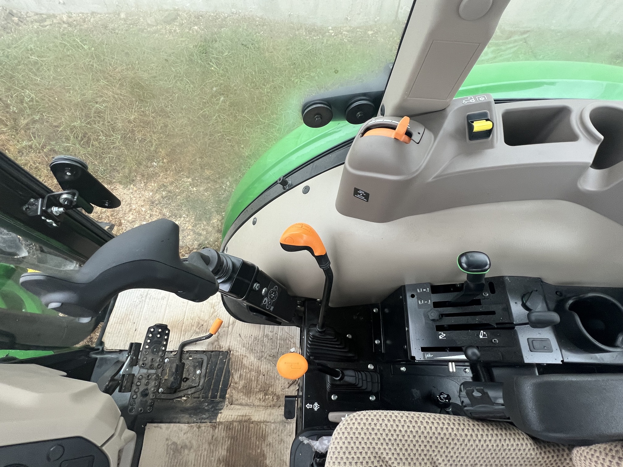  2024 John Deere 5067E at Heritage Tractor in Rolla, MO