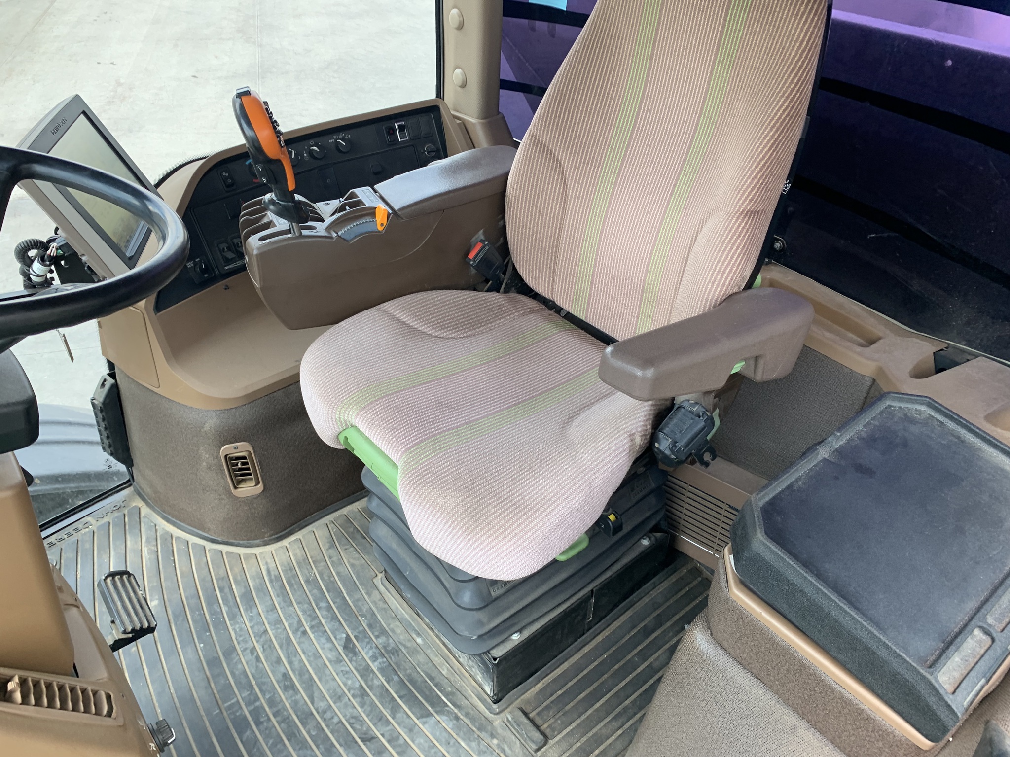 2009 John Deere 4930 Image 9