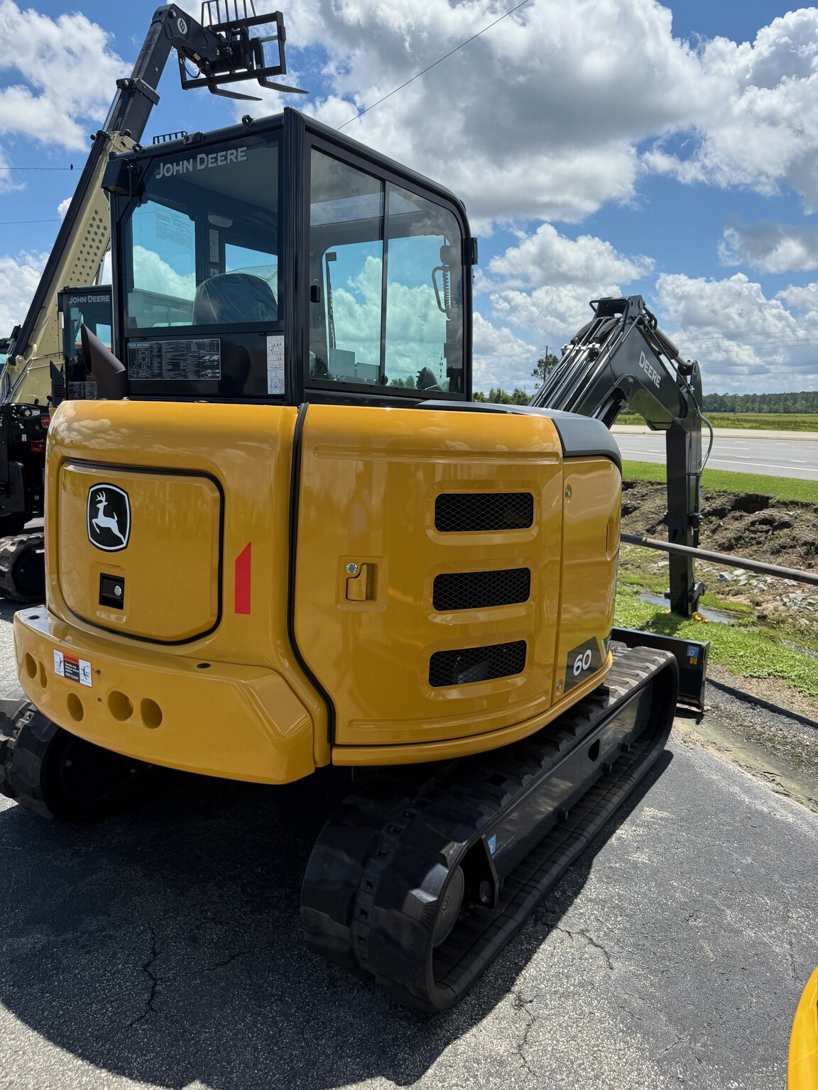 2025 John Deere 60 P Image 6