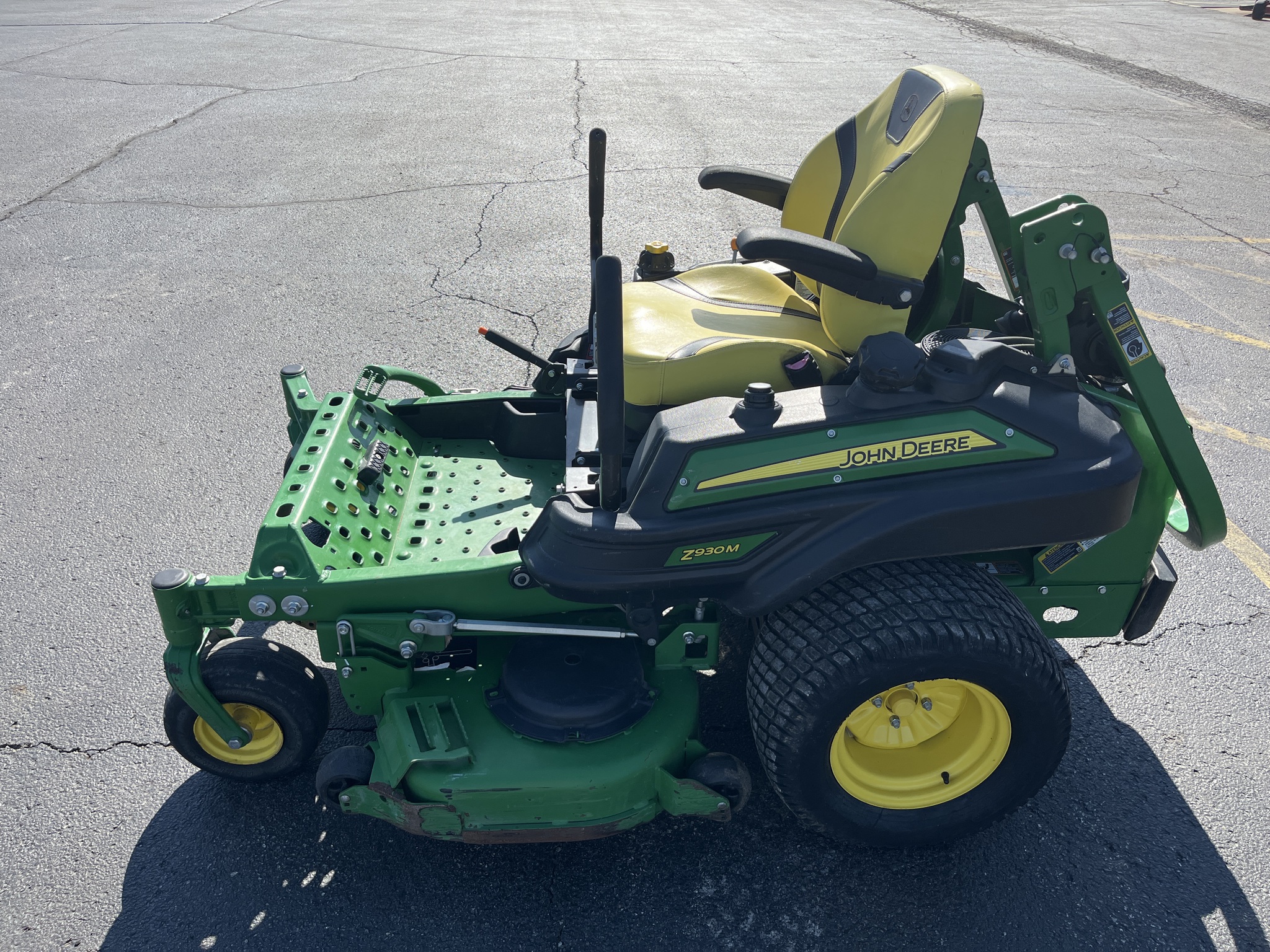 2021 John Deere Z930M Image 2