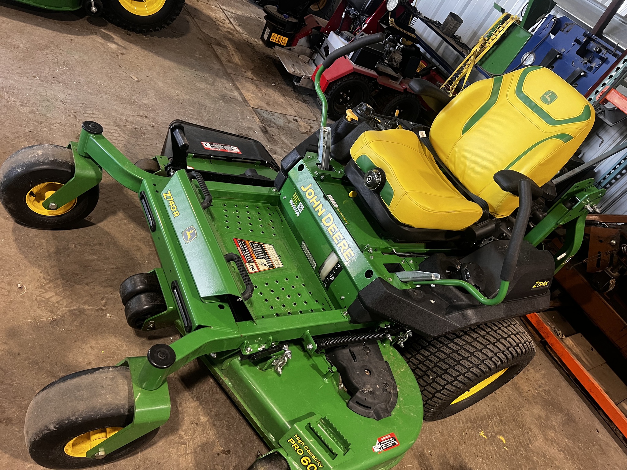 2023 John Deere Z740R Image 1