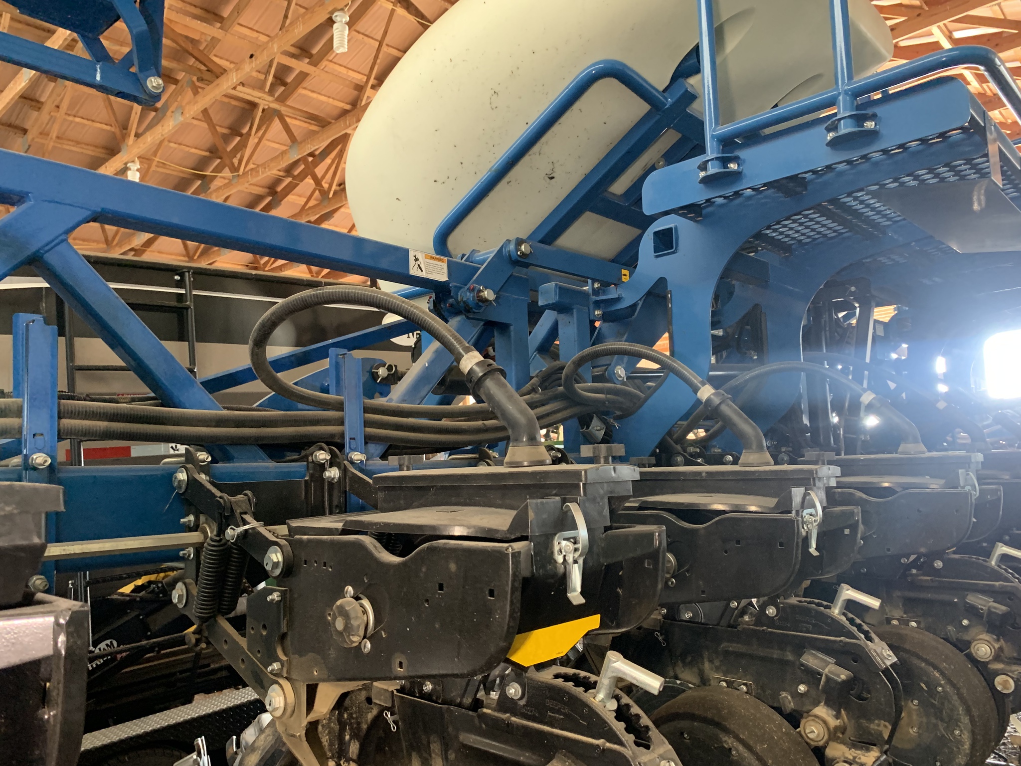 2021 Kinze 3605 Image 13