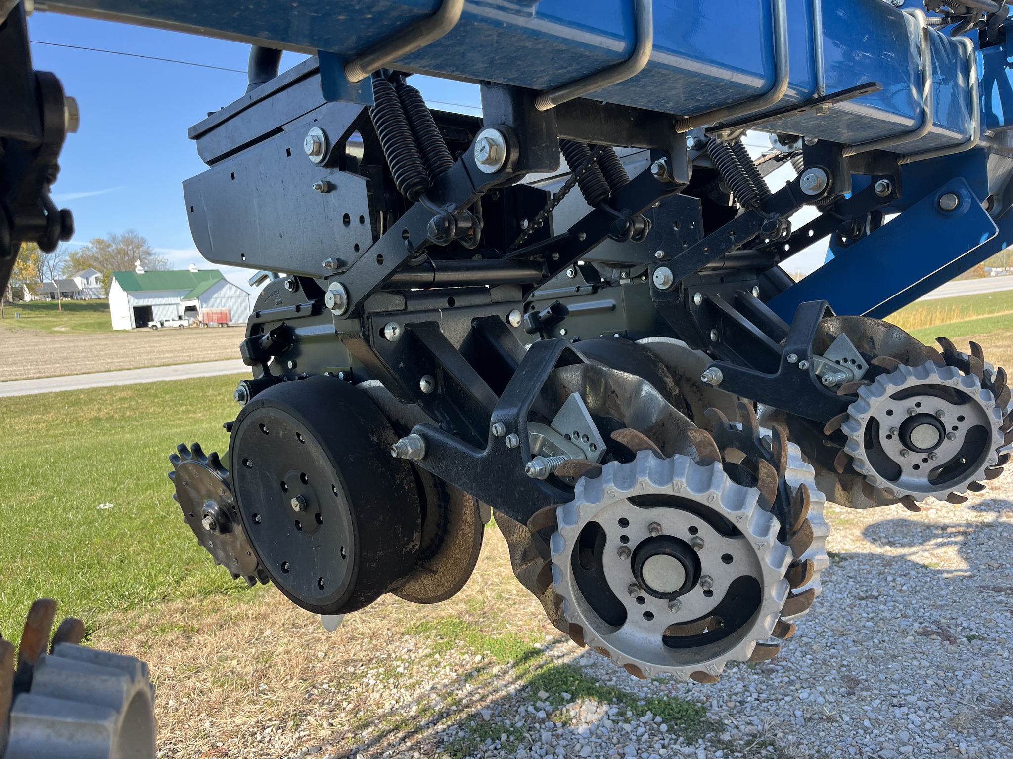 2021 Kinze 3605 Image 6